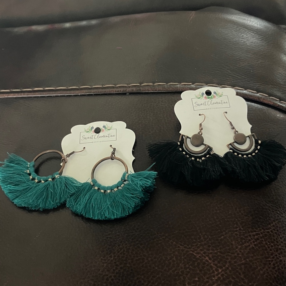 Boho Fan Tassel Earrings - Teal & Black